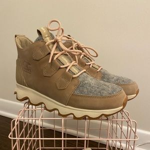 Sorel Kinetic Caribou Boots